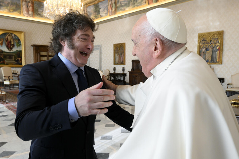 Il Papa riceve presidente argentino Milei, un 'ora di colloquio -     RIPRODUZIONE RISERVATA